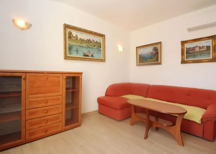 Apartman In Mit Eigenem Balkon By Interhome