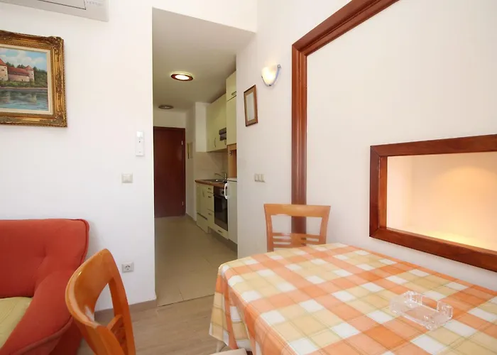 Apartman In Mit Eigenem Balkon By Interhome