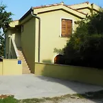 شقة In Mit Eigenem Balkon By Interhome باشْكا