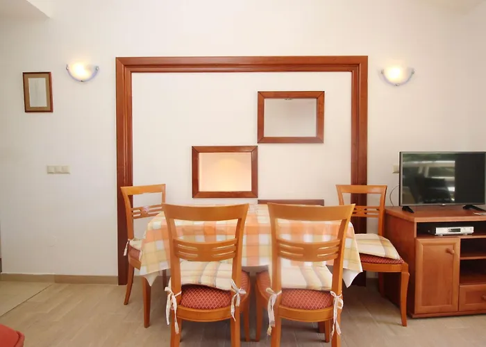 Apartmán In Mit Eigenem Balkon By Interhome